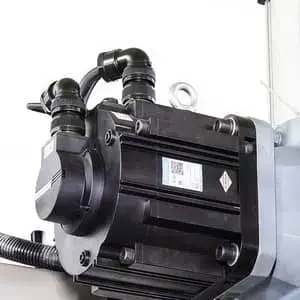 Servo motor and drive