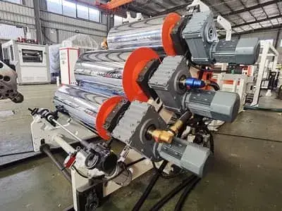 Calender (three-roll unit)